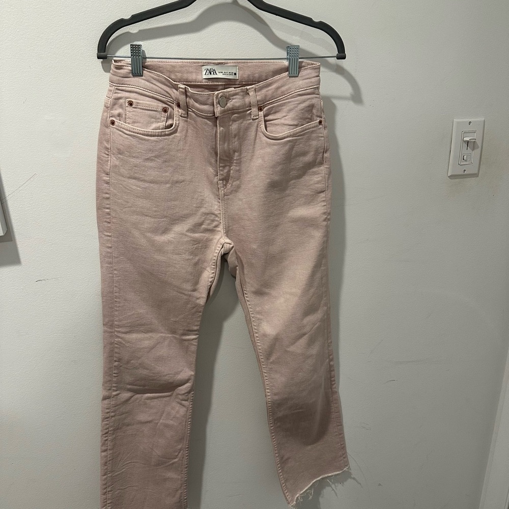 Zara Women's Pink Denim Straight Leg Raw Hem Ankle Jeans